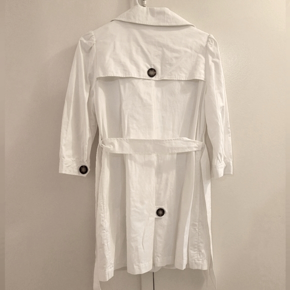 White Trench coat - Picture 3 of 3